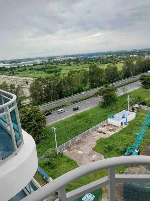1Bedroom Unit At Azure North With Netflix Up To 6Pax Pampanga Exterior foto